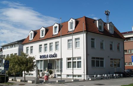 https://podravinaprigorjebike.com/wp-content/uploads/2017/11/Hotel-Bijela-kuca-Koprivnica-450x290.jpg