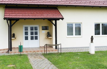 https://podravinaprigorjebike.com/wp-content/uploads/2026/08/batinske_galerija_ivan_lackovic_croata-02-450x290.jpg