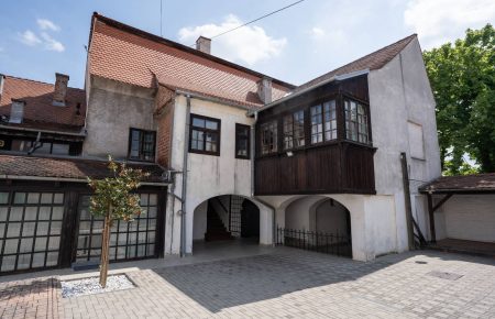 https://podravinaprigorjebike.com/wp-content/uploads/2026/08/krizevci_likovna_galerija_muzeja_krizevci-03-450x290.jpg